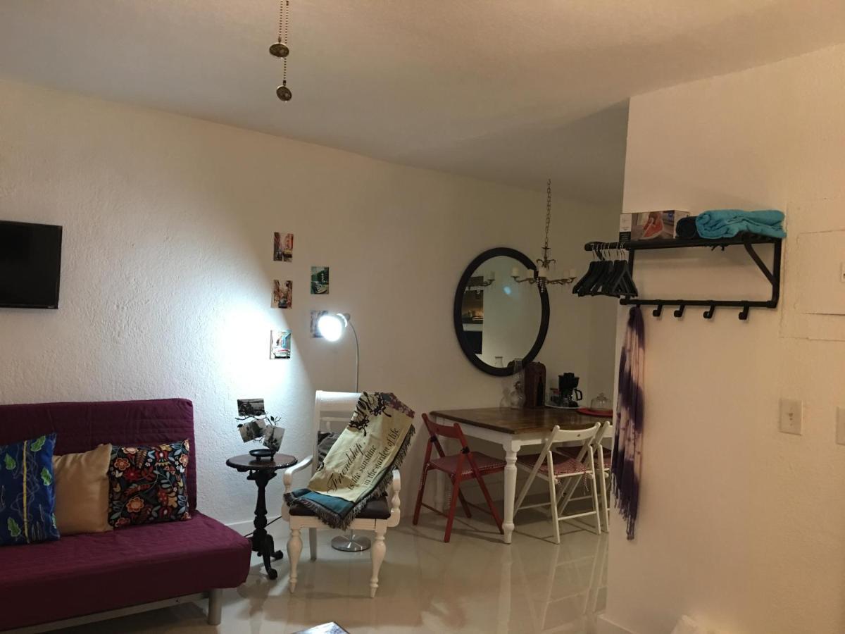 Private Studio Blocks From Coconut Grove Miami Exterior foto